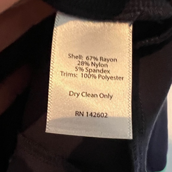 Sail to Sable navy blue ruffle bottom 3/4 sleeve dress size 6 - Picture 4 of 4